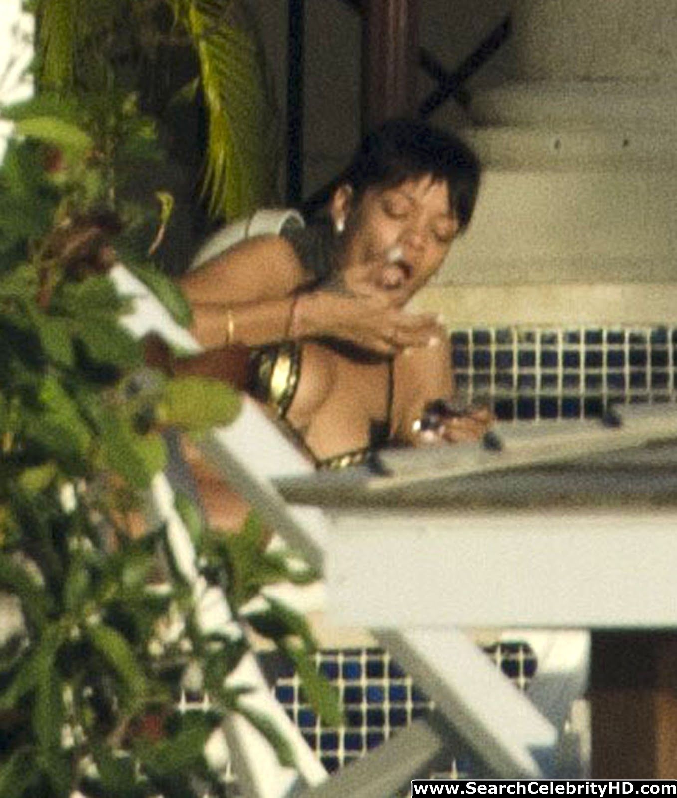That rihanna nude on balcony Rihanna nude on balcony absolutely not